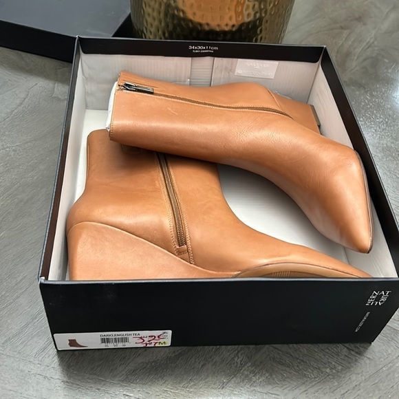 Naturalizer Dario Pointed Toe Bootie in English Tea Brown Leather - Picture 2 of 13